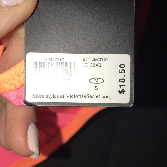 Victoria’s Secret Bikini Bottoms - Picture 3 of 3